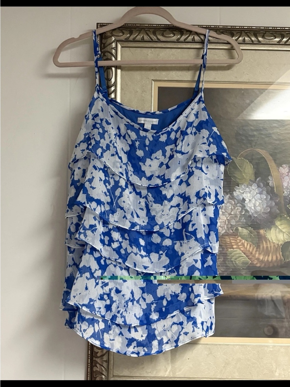 New York & Company Blue & White Floral Tiered Camisole